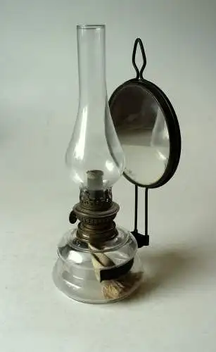 1870s - Antike Öllampe mit Glasschirm, Wandhalterung und Spiegel, Petroleumlampe mit Docht, in sehr gutem Zustand