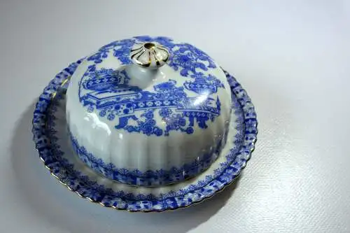 Art Deco hochwertige Butterdose aus dem niederschlesischen Tiefenfurt - Porzellanmanufaktur Tuppack - Dekor China Blau - aus den 1920ern