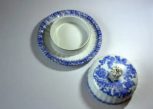 Art Deco hochwertige Butterdose aus dem niederschlesischen Tiefenfurt - Porzellanmanufaktur Tuppack - Dekor China Blau - aus den 1920ern