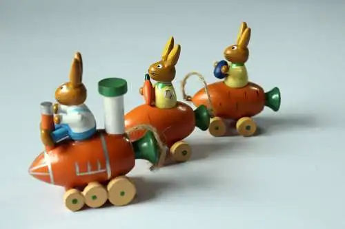 Handgefertigter niedlicher Osterhasen-Zug - Eisenbahn - Osterstrauch-Anhänger Holz - Osterschmuck - Vintage aus den 70ern