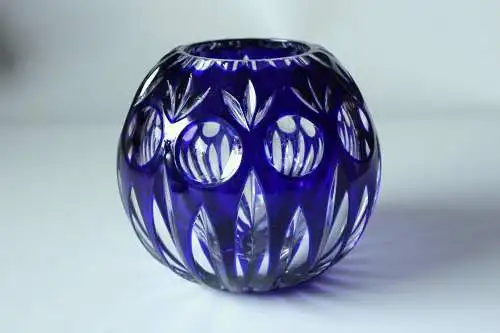 Dekorative schwere Vase aus böhmischem Bleikristallglas - kobalt-blau - Vintage aus den 50ern