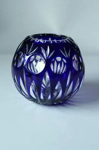 Dekorative schwere Vase aus böhmischem Bleikristallglas - kobalt-blau - Vintage aus den 50ern