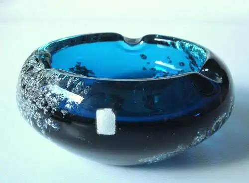 Space Age Murano-Glas Aschenbecher - schwere Ausführung - in blau - Glaskunst - Vintage aus den 1970ern