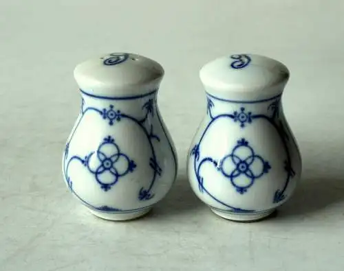 Salz und Pfefferstreuer - Zwiebelmuster Indisch-Blau - Keramik - Vintage aus den 50/60ern