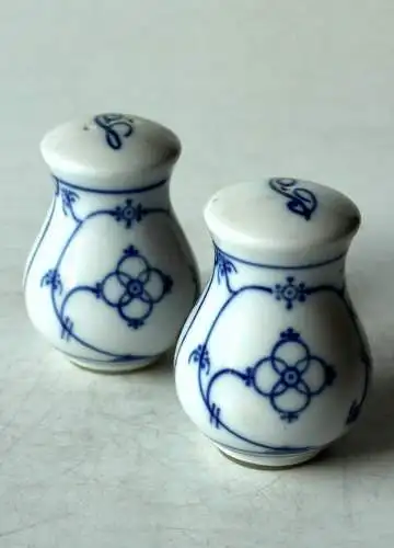 Salz und Pfefferstreuer - Zwiebelmuster Indisch-Blau - Keramik - Vintage aus den 50/60ern