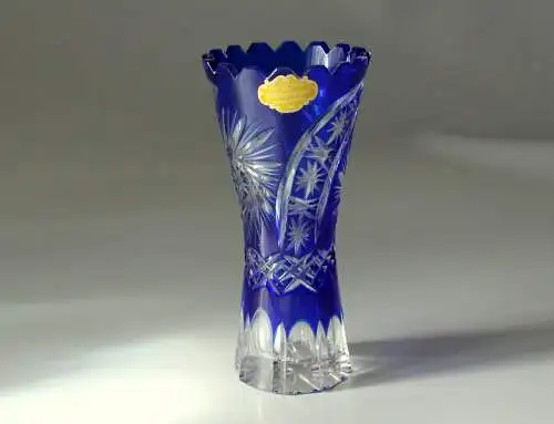 Vase aus böhmischem Kristallglas - graviert - kobaltblau - Vintage aus den 1950ern - Mid Century