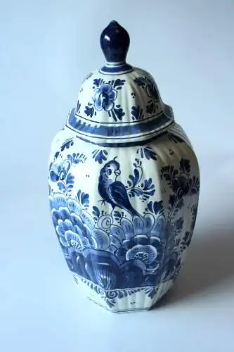 Große Delft Vase mit Deckel, blau/weiß - handgemalt - gemarkt - Porzellan - Vintage