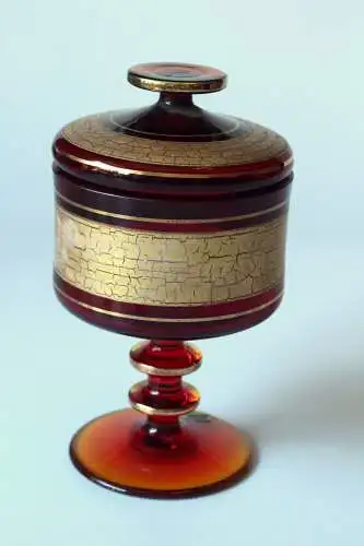 Wunderschöne Bonbonniere aus Glas, Fußschale rot-gold, Vintage aus den 70ern