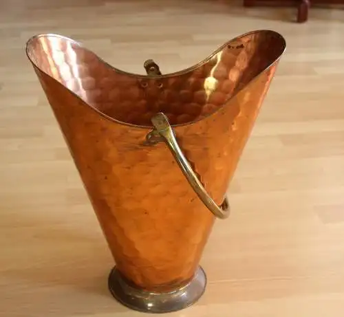 Handgefertigter Mid Century Schirmständer gehämmert Kupfer Messing, Vintage aus den 60ern