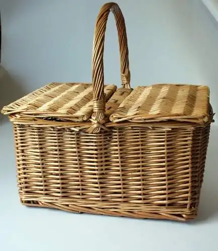 Geflochtener Picknickkorb mit 2 Deckeln - Deckelkorb - Pilzsammelkorb - Weide, Rattan - Handarbeit - Vintage aus den 1980ern