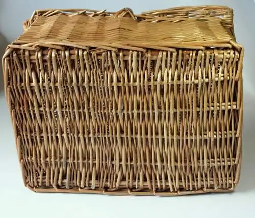 Geflochtener Picknickkorb mit 2 Deckeln - Deckelkorb - Pilzsammelkorb - Weide, Rattan - Handarbeit - Vintage aus den 1980ern