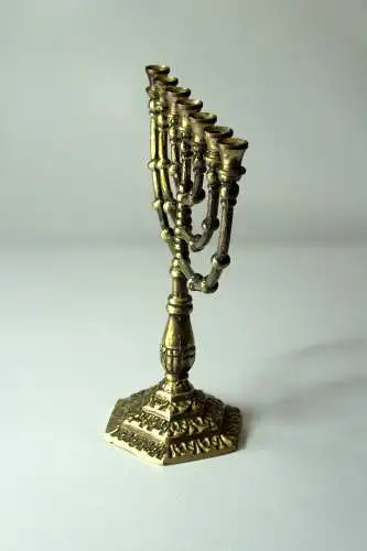 Schöne Menorah aus Messing - Kerzenhalter 7-armig,  Vintage aus den 1970ern