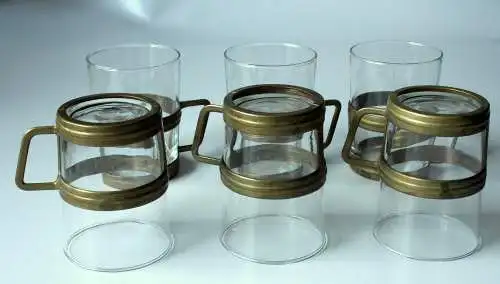 Tolles Set mit 6 Teetassen Messing-Glas auf einem Messingtablett - Groggläser - Vintage aus den 1970ern