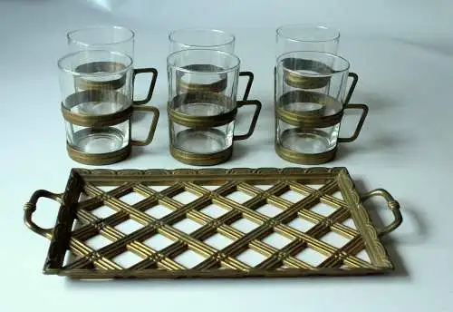 Tolles Set mit 6 Teetassen Messing-Glas auf einem Messingtablett - Groggläser - Vintage aus den 1970ern