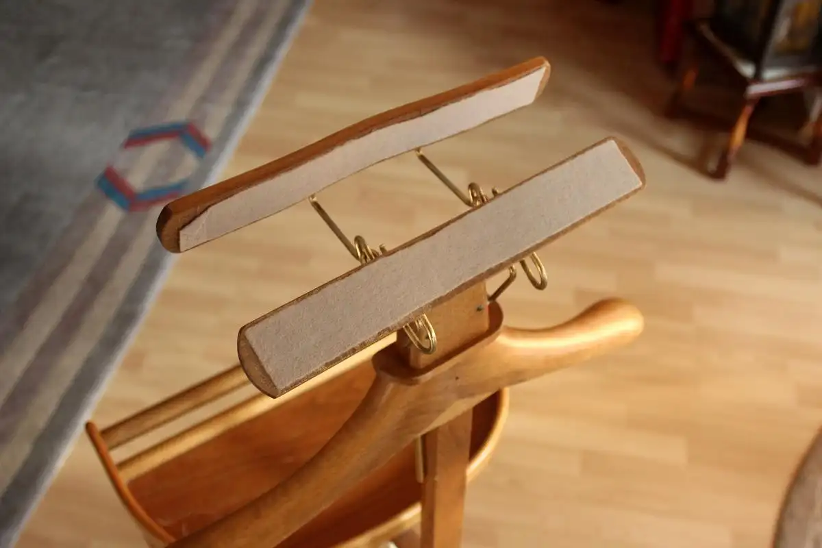 1930s Stummer Diener - Valet Stand - Holz, Metall, Kleiderständer auf Rollen 7