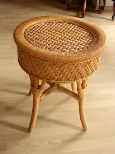 Wunderschöner Beistelltisch - coffee table - Rattan, Bambus - Handarbeit - Vintage