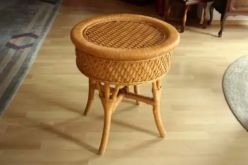 Wunderschöner Beistelltisch - coffee table - Rattan, Bambus - Handarbeit - Vintage