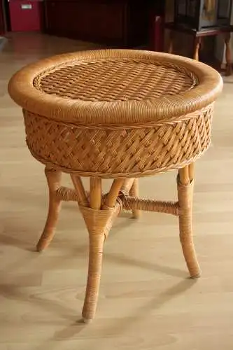 Wunderschöner Beistelltisch - coffee table - Rattan, Bambus - Handarbeit - Vintage