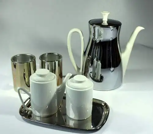 SuS Kaffeekanne mit Metall-Warmhaltehaube (Porzellan, Keramik) als Set mit Milchkännchen und Zuckerdose - Vintage