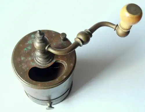 Antike Kaffeemühle Metall Kupfer mit Handkurbel aus den 1930ern - funktionsfähig