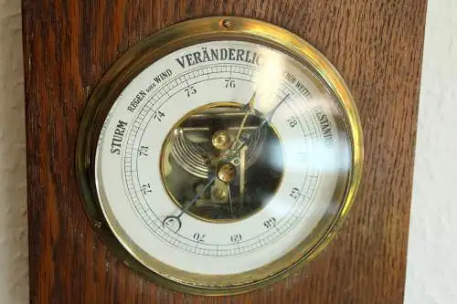 1920s Antike handgeschnitzte Wetterstation - Thermometer Temperaturanzeige in Celsius und Reaumur + Barometer