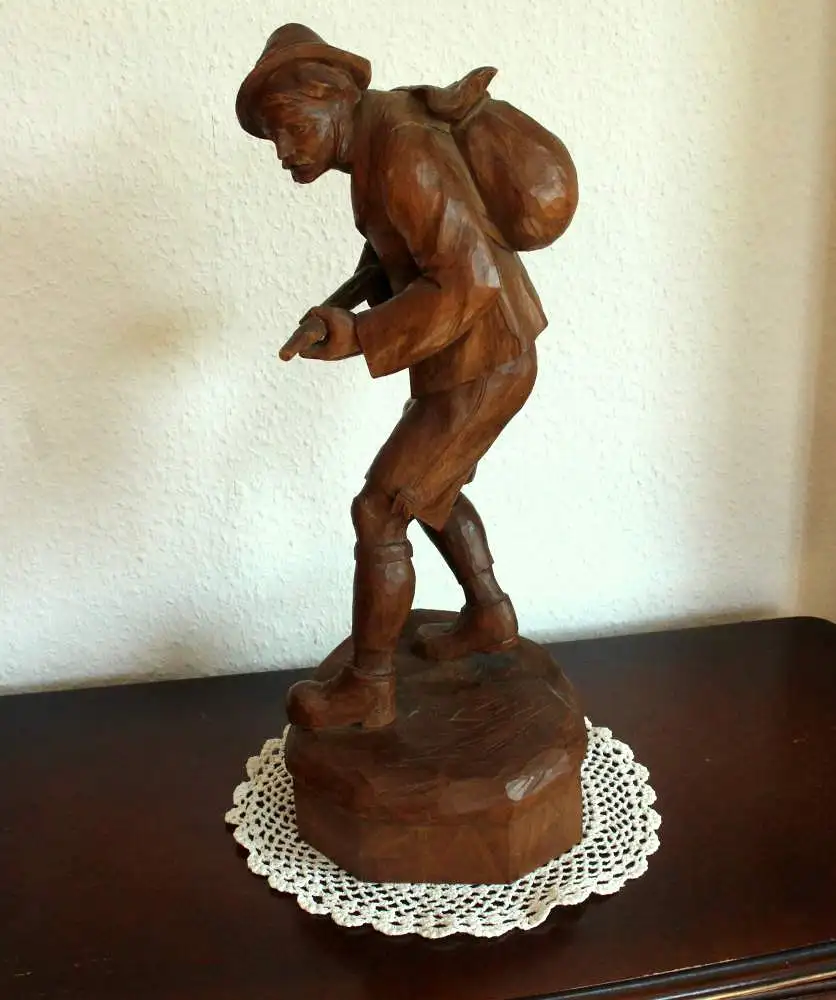 Große Holzskulptur Jäger/Wilderer - Antike Schnitzarbeit - 1930s - Handarbeit - tolle Dekoration für das Jagdzimmer oder die Jagdhütte - wooden sculpture 2