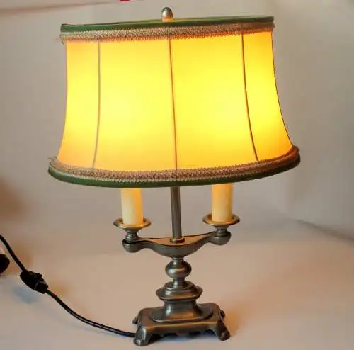 Mid Century Tischlampe - viktorianischer Stil - Wohnzimmerlampe auf Zinnfuß - Vintage