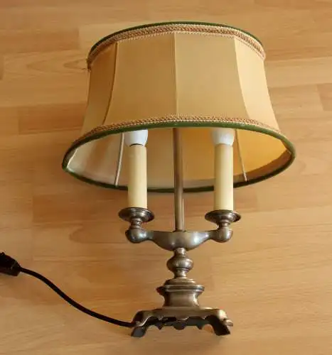 Mid Century Tischlampe - viktorianischer Stil - Wohnzimmerlampe auf Zinnfuß - Vintage