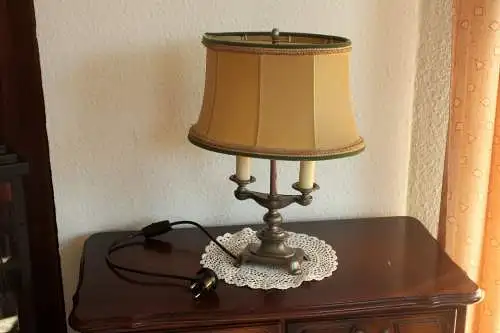 Mid Century Tischlampe - viktorianischer Stil - Wohnzimmerlampe auf Zinnfuß - Vintage