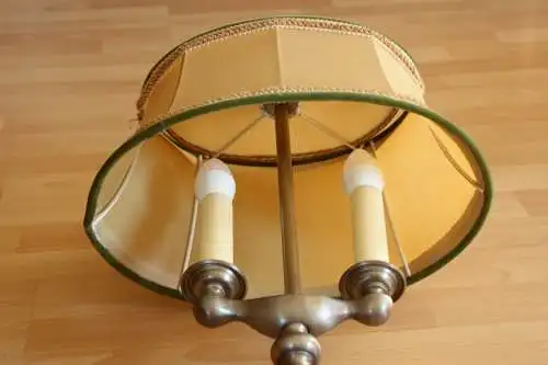 Mid Century Tischlampe - viktorianischer Stil - Wohnzimmerlampe auf Zinnfuß - Vintage