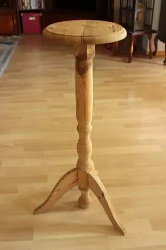 Schöner Holz Blumenhocker aus den 80ern - Handarbeit - gedrechselt - Blumensäule - Vintage
