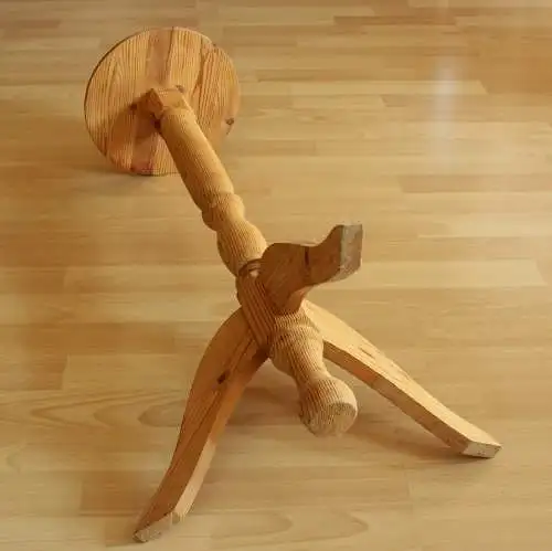Schöner Holz Blumenhocker aus den 80ern - Handarbeit - gedrechselt - Blumensäule - Vintage