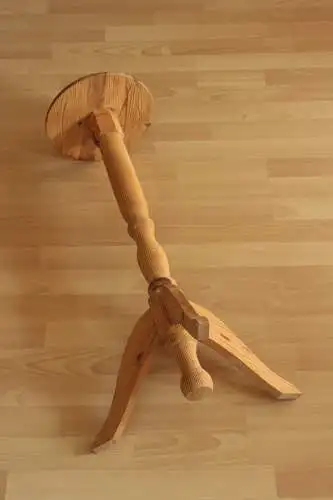 Schöner Holz Blumenhocker aus den 80ern - Handarbeit - gedrechselt - Blumensäule - Vintage