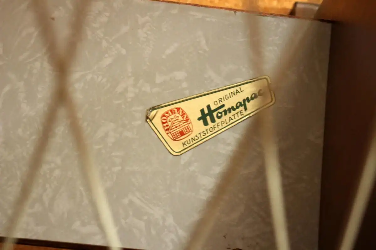 50er Jahre Zeitungsständer - Beistelltisch mit Zeitungsablage - Zeitungstisch - Holz/Homapal-Kunststoffplatten - Kultmöbel aus den 50ern 9