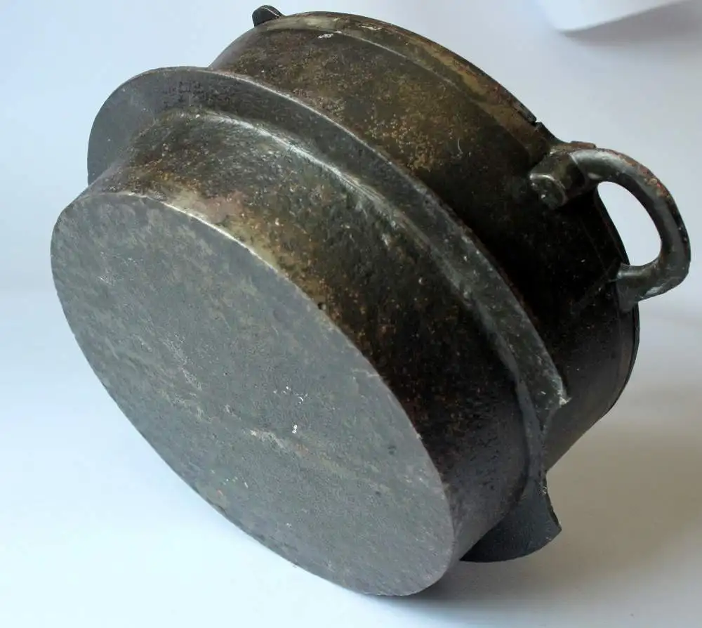 ca. 1895 antiker Kaffeeröster aus schwarzem Gusseisen mit Holzgriff - Sammlerstück - perfekte Deko für Kaffeerösterei oder Kaffeehandlung 3