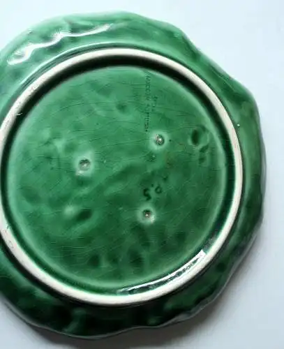 Set Majolika Antik und Vintage große Schüssel Kohlblatt mit Deckel Terrine 1930s - dazu 3 Kohlblattschalen aus den 1970ern - alles Handarbeit