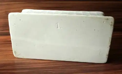 Außergewöhnlicher Fischtopf aus weißer Keramik - den Deckel ziert ein Fisch - Matjestopf - Terrine - Heringstopf - Vintage aus den 1950ern