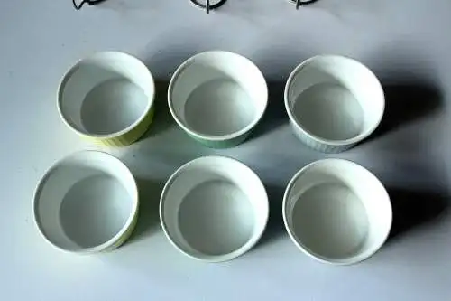 6 Rosenthal Souffle Formen farbig Keramik mit Metallhalter - Auflaufformen - Mini Backformen - Vintage
