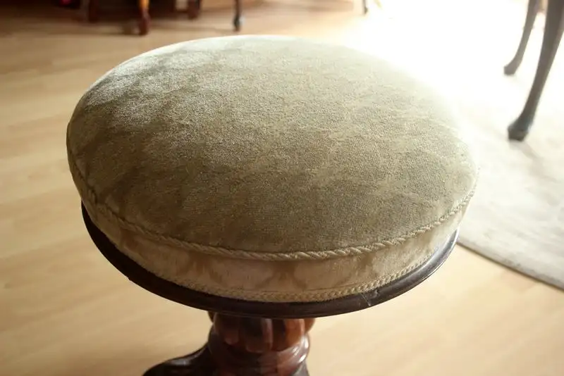 1920s Antiker hochwertiger Klavierhocker - drehbar - handgearbeiteter Fuß - Holz, Stoff, Metall 5