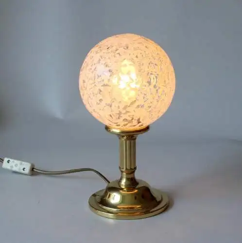 Stylishe 70er Tischlampe schweres Messing Glas/Milchglas Kugelschirm Vintage mid century table lamp West Germany brass milk glass 