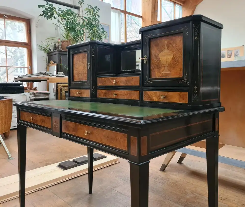 Biedermeier-, Intarsien-Schreibtisch im original-Zustand / bureau desk with inlaid works in original condition 1