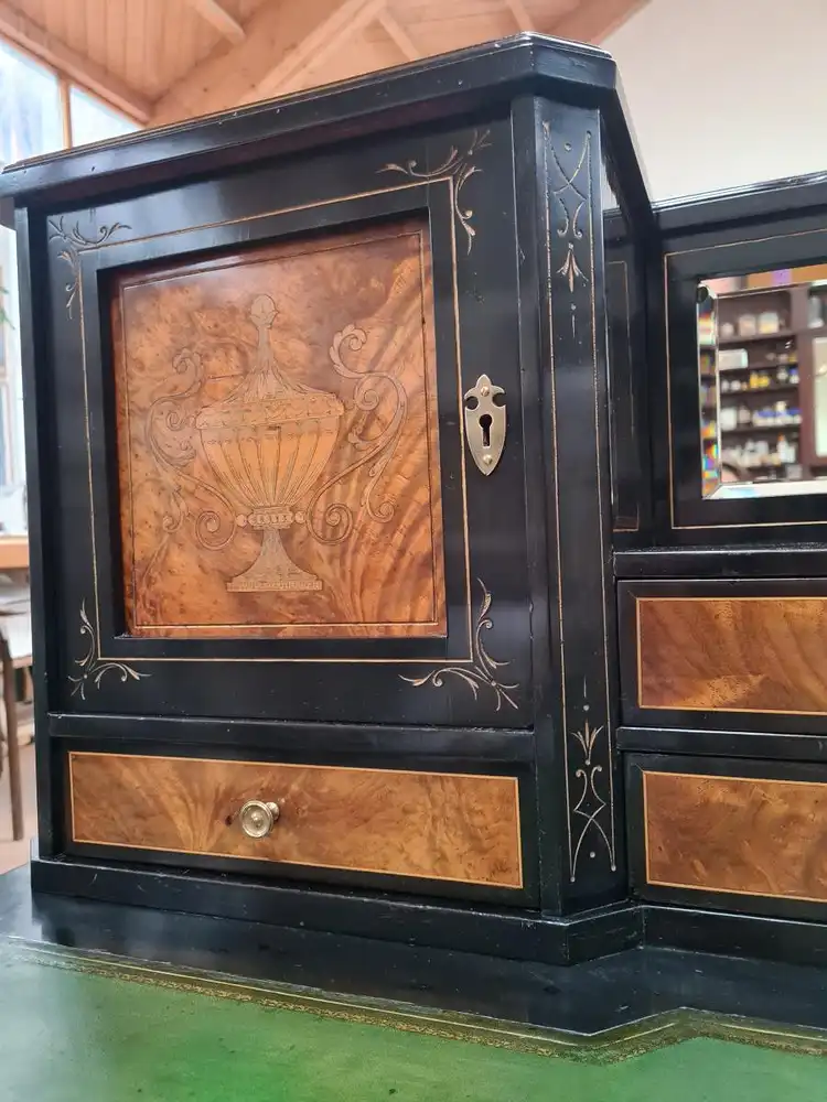 Biedermeier-, Intarsien-Schreibtisch im original-Zustand / bureau desk with inlaid works in original condition 4