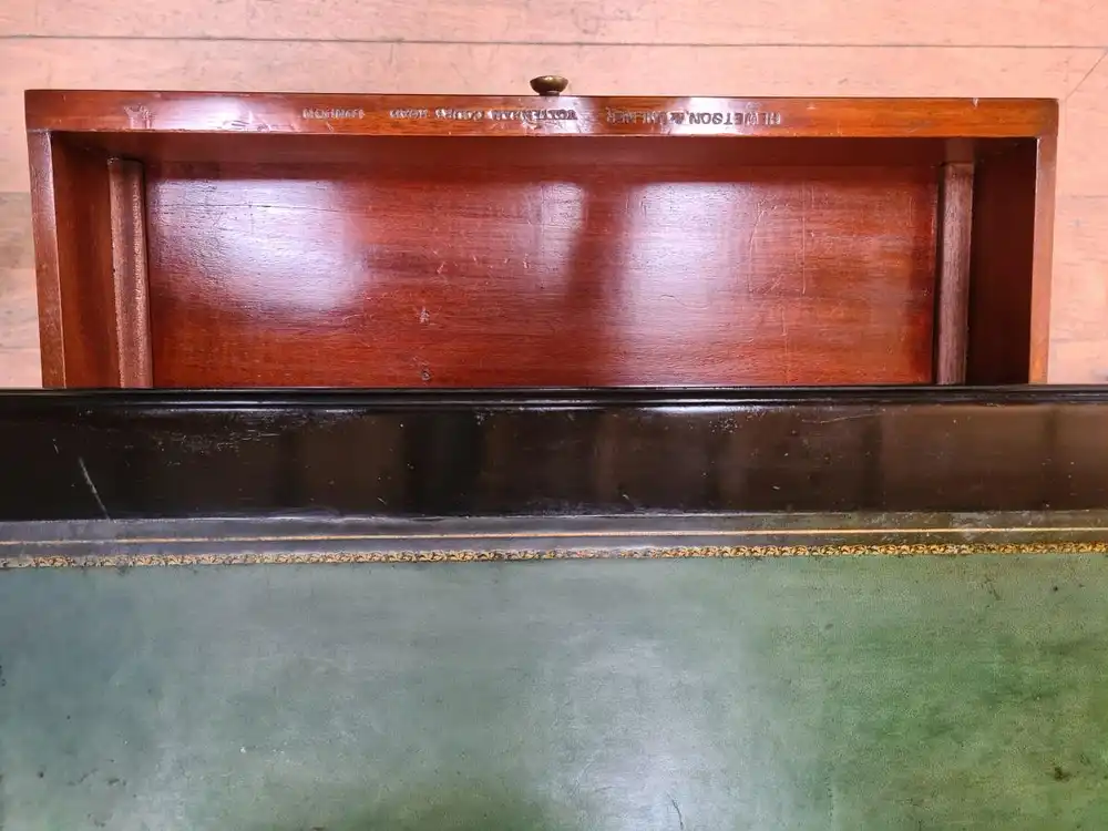 Biedermeier-, Intarsien-Schreibtisch im original-Zustand / bureau desk with inlaid works in original condition 9