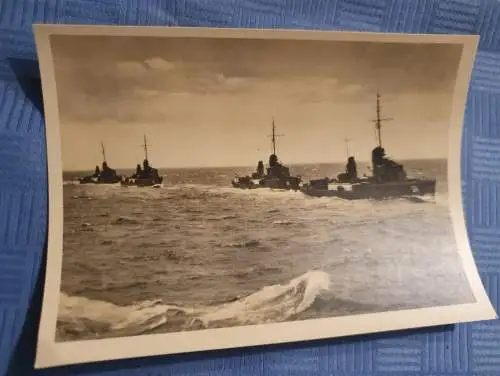 Torpedoboote in voller Fahrt