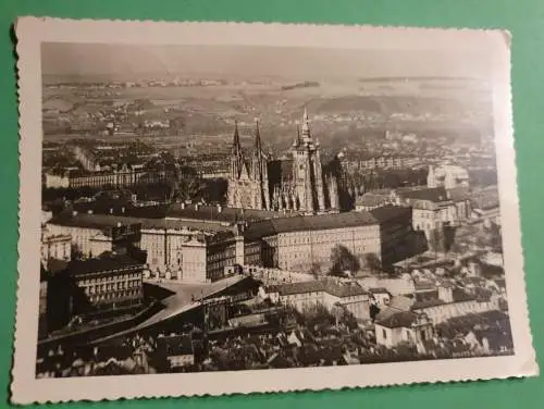 Feldpost - Prag - Die Burg Hradcany - Stempel Über Deutsche Dienstpost Böhmen/Mähren