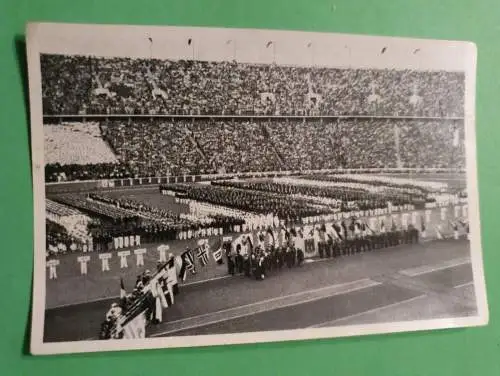 Olympia 1936 - Band 2 - Bild Nr 20 -  Die Fahnenträger
