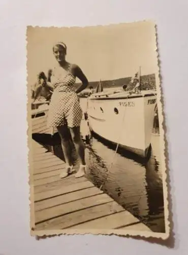 Junge Frau mit Boot - 1934 - Strandbad Lychen