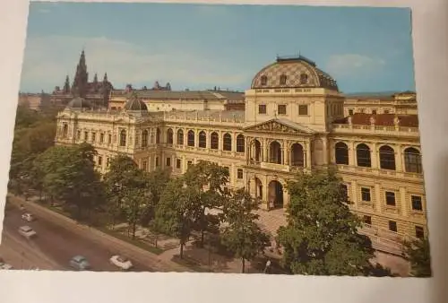 Wien Ringstrasse mit Universität