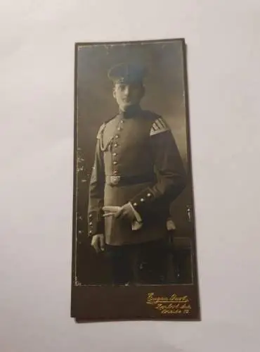 Soldat in Uniform