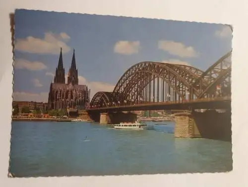 Köln am Rhein - Dom und Hohenzollernbrücke